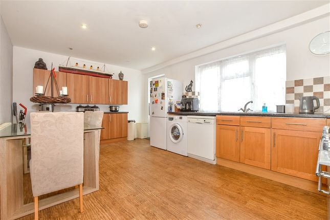 Granville Rise, Totland Bay photo 4