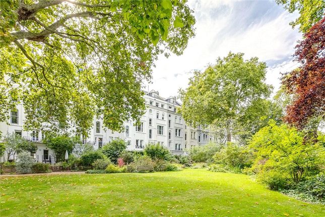 Flat 4, 9, Ladbroke Gardens, London photo 3