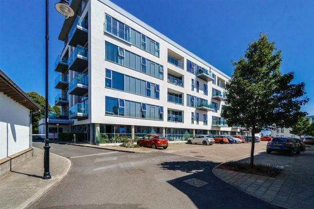Thumbnail Flat for sale in Discovery Road, Leeward House, Plymouth