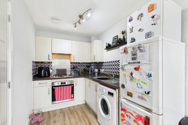 18, Cherry Drive, Pontefract photo 2
