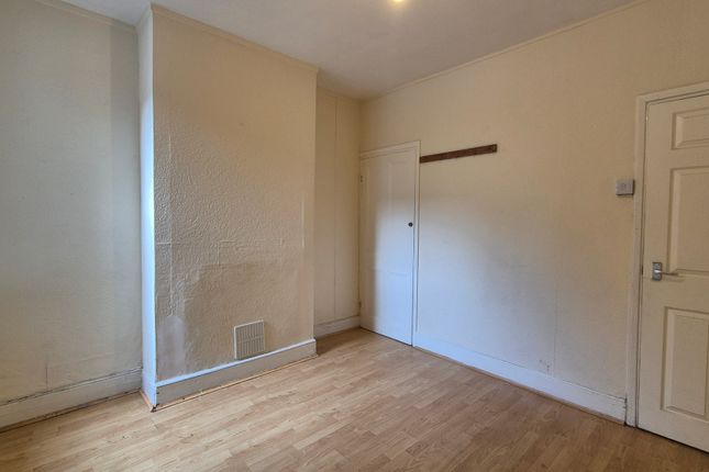 9, Manby Road, GREAT YARMOUTH photo 4