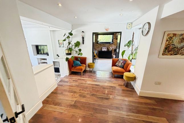 19, Varteg Row, Port Talbot photo 3