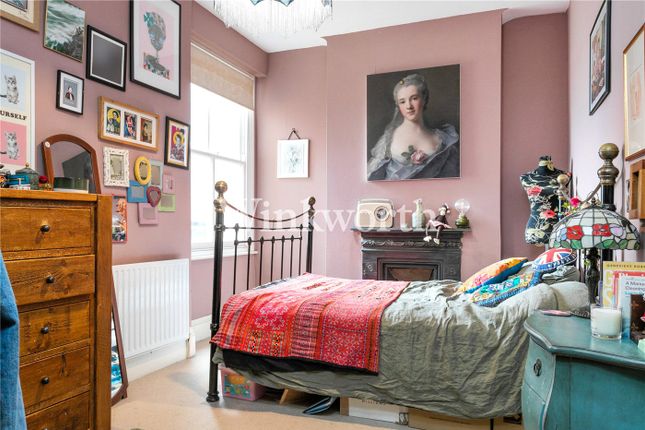 Flat for sale in Grand Parade, Green Lanes, London