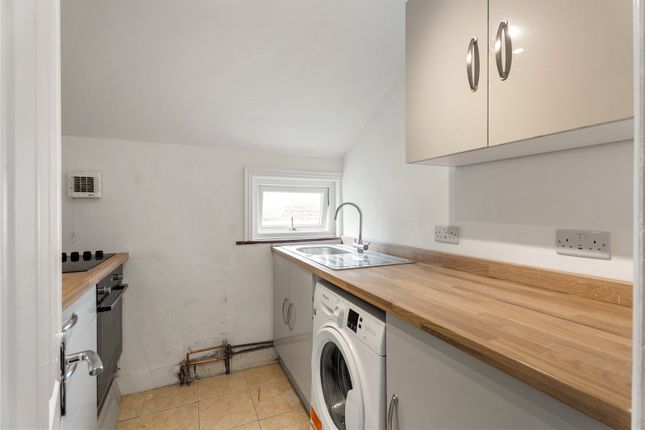 First Floor Flat, 24, Strathleven Road, London photo 4