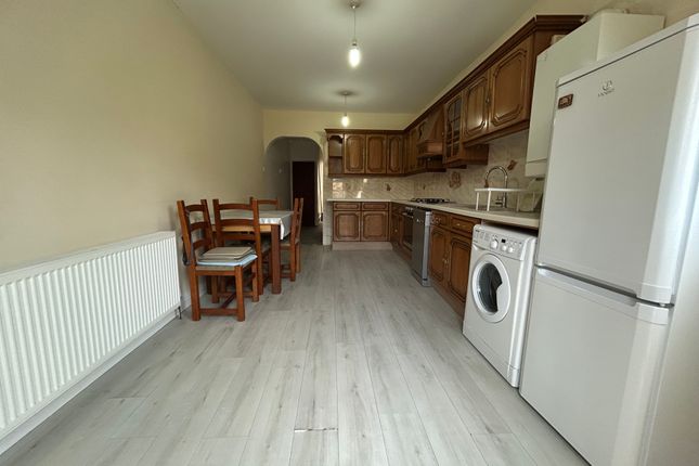 Ground Floor Flat, 99a, Warham Road, London photo 2
