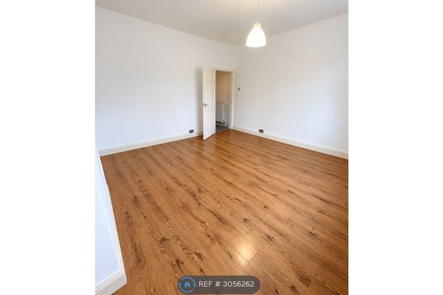Grosvenor Street, Swinton, Manchester photo 3