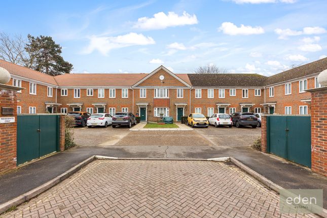 Thumbnail Flat for sale in Nevill Court, West Malling