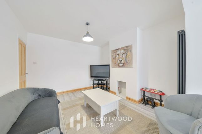 85, Kings Road, St. Albans photo 4