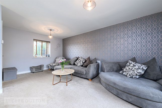 35, Manor Rise, Huddersfield photo 4