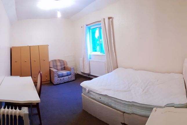 Shared accommodation to rent in 139 King Edward Road, Swansea