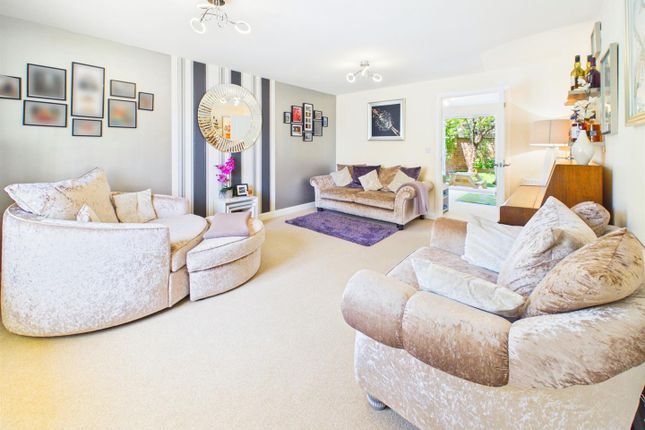 36, Merton Green, Caldicot photo 2