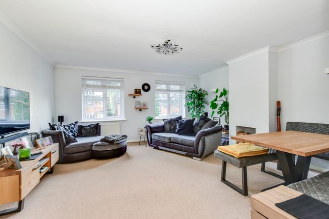 34, Fairlawns, Langley Road, Watford photo 2