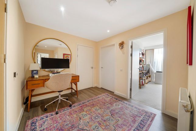 Twinn Building, 3,Flat 2, Regiment Hill, London photo 2