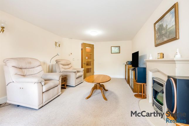 43 Peel Court, College Way, Welwyn Garden City photo 3