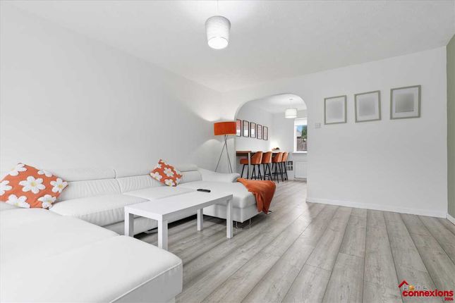 14, Coltsfoot Drive, Darnley, GLASGOW photo 4