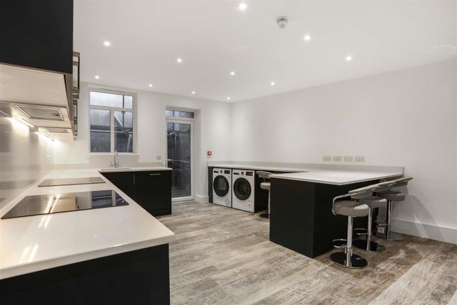 1437252812 - Kitchen - 1.Jpg