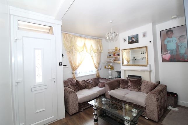Terraced house to rent in Castle Road, Chatham, Kent