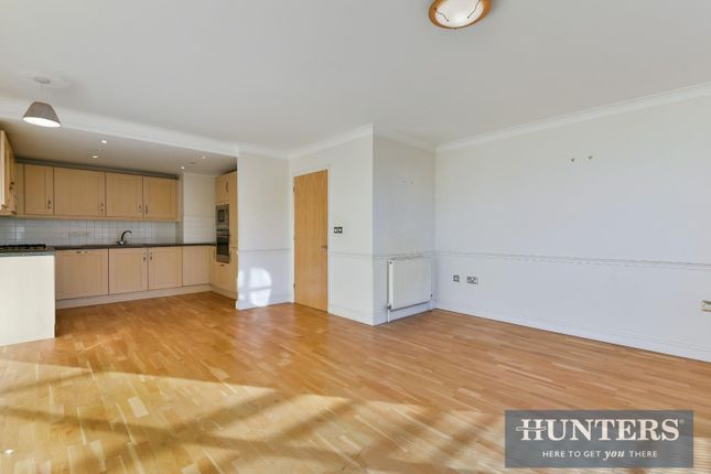 Flat for sale in Town Meadow, Brentford