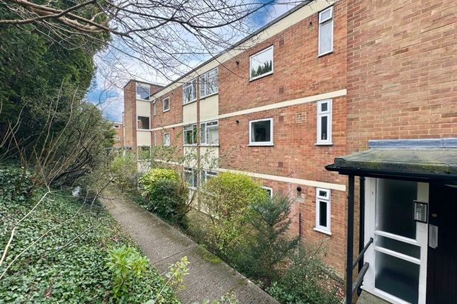 Thumbnail Flat to rent in Green Hill Gate, High Wycombe