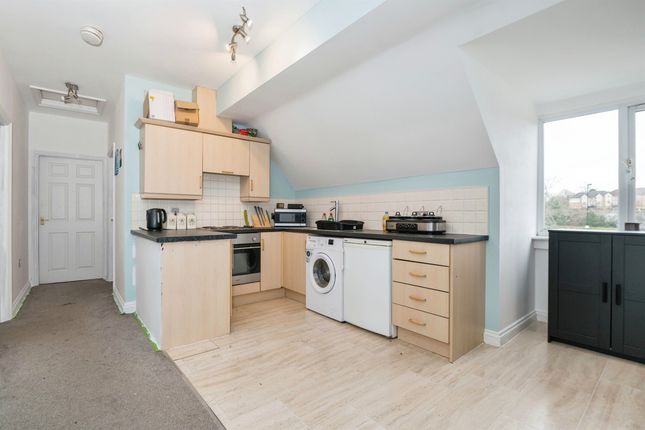 Flat for sale in Bitterne Road, Bitterne Village, Southampton