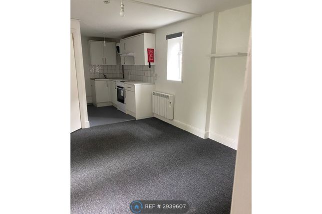 Flat, Jevington Gardens, Eastbourne photo 4