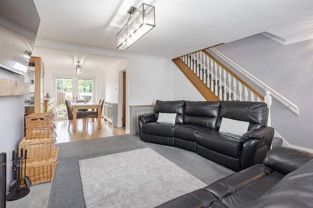27, Kepscaith Crescent, Whitburn photo 2