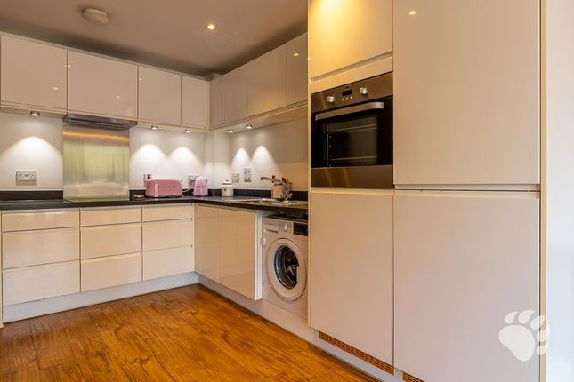 Flat 4, Ramsden Court, Golden Jubilee Way, Wickford photo 4