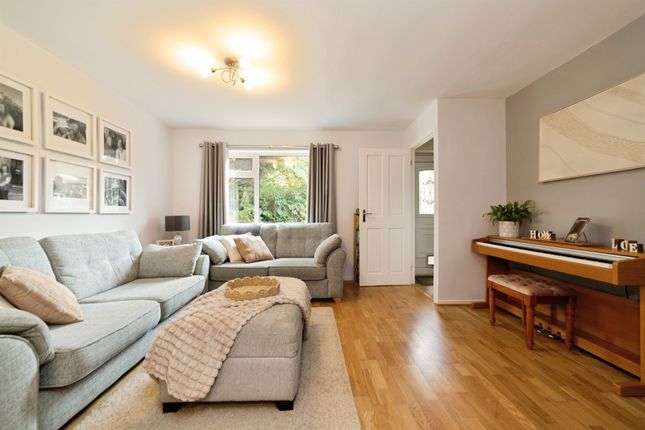 18, Nursery Gardens, Welwyn Garden City photo 4