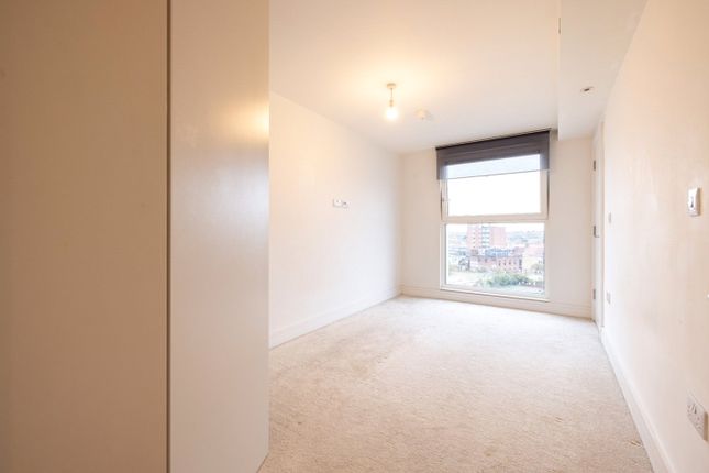 Flat 75 Premier House, 112, Station Road, London photo 5