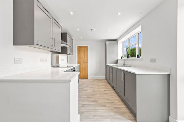 13 Peterhouse Crescent, Woodbridge photo 4