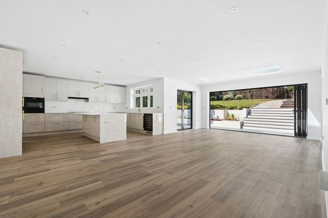 68, Pheasants Way, Rickmansworth photo 2