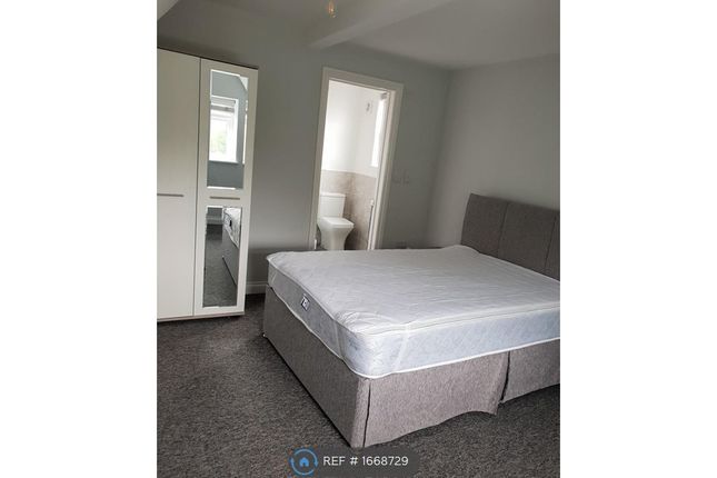 Room to rent in Bath Road, Bristol BS4