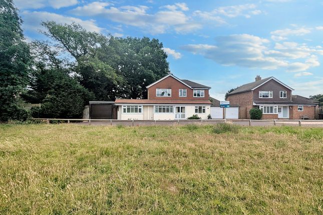 1 Hallsland Way, Oxted photo 2