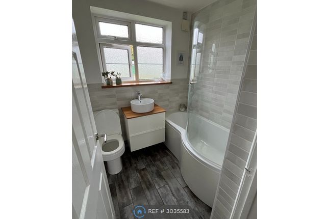 Flat, Norfolk House Northenden Road, Sale photo 2