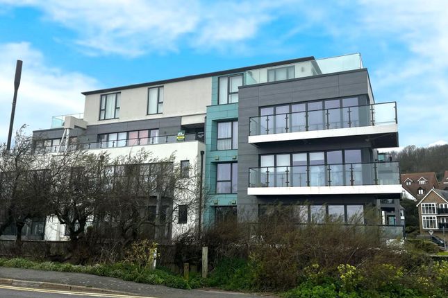 Flat for sale in Olivia Court, Kent