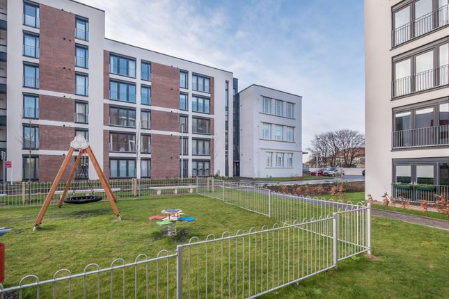 Flat for sale in 1/2 Arneil Place, Crewe, Edinburgh