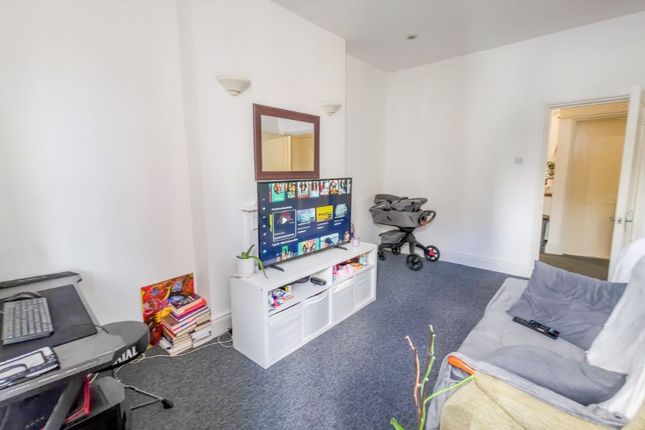 43B Herbert Road, London photo 2