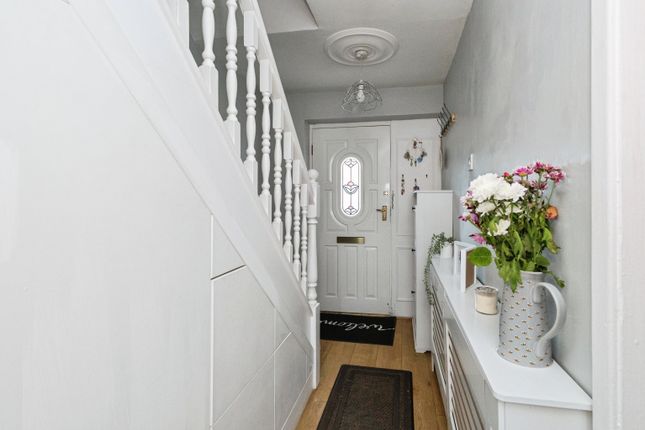 4, Smithies Avenue, Manchester photo 3