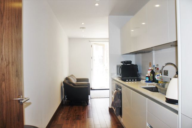 Duplex for sale in The Residence / Beaufort Court, 65 Maygrove Road, West Hampstead, London