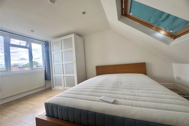 Loft Room, 1, Wydell Close, Morden photo 3