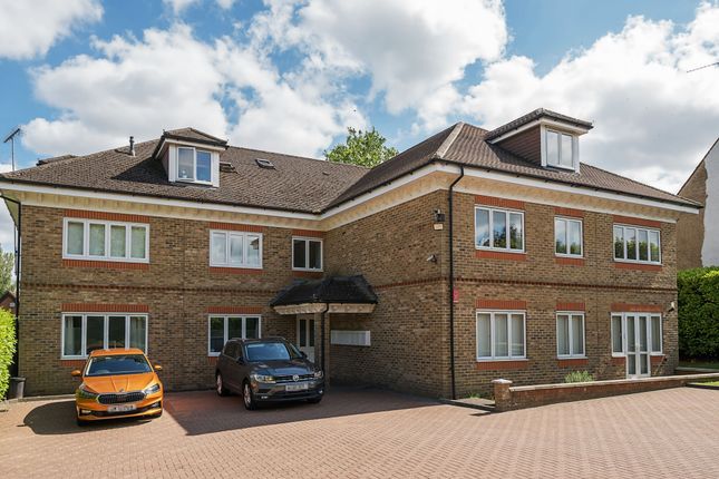Thumbnail Flat for sale in Money Hill Road, Rickmansworth
