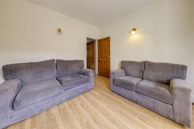 354, Holcombe Road, Rossendale photo 4