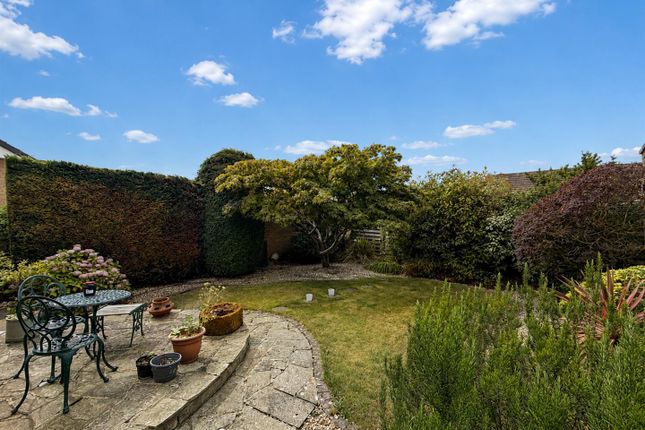 4, Rossett Garth, Harrogate photo 3