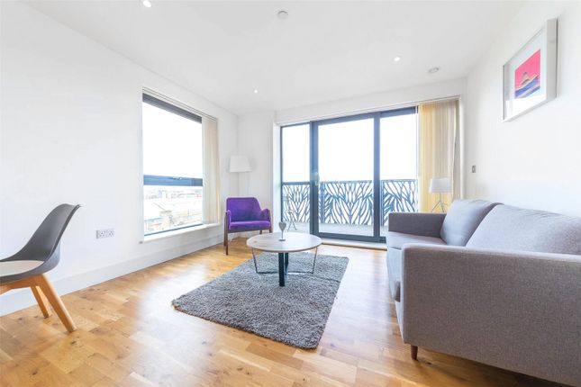 Thumbnail Flat to rent in Cityview Point, 139 Leven Road, London