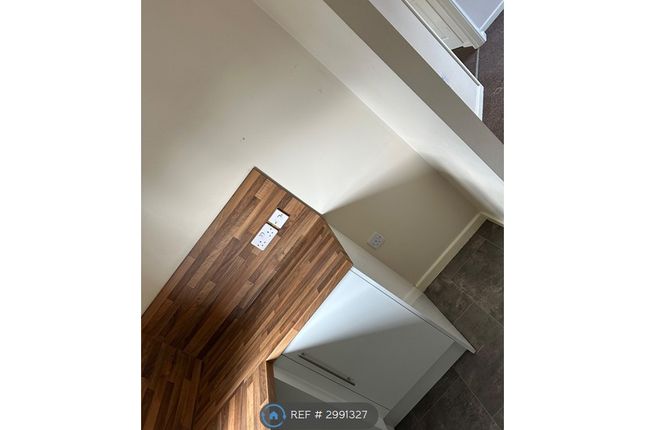 Woodhead Close, Ossett photo 4