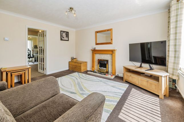 10, Westhall Road, Welton, Lincoln photo 3