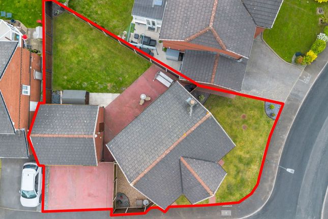 2 Talman Grove, Wigan photo 2
