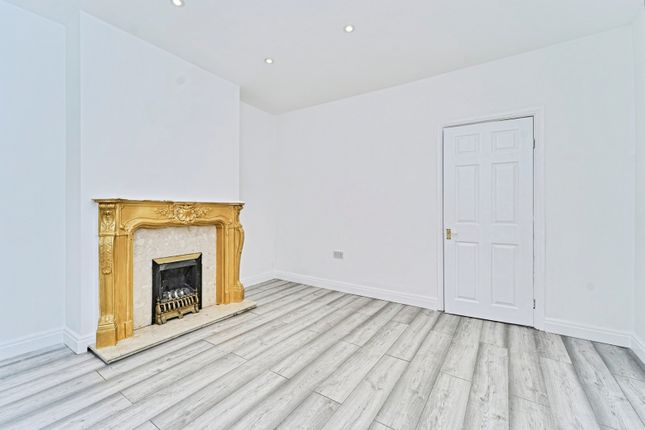9, Bentley Mill Lane, West Midlands photo 2