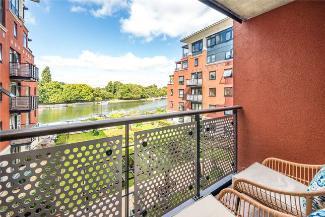Flat for sale in Charter Quay, Wadbrook Street, Kingston Upon Thames