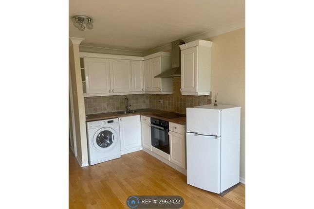 Bays Farm Court Bath Road  Longford, West Drayton photo 3